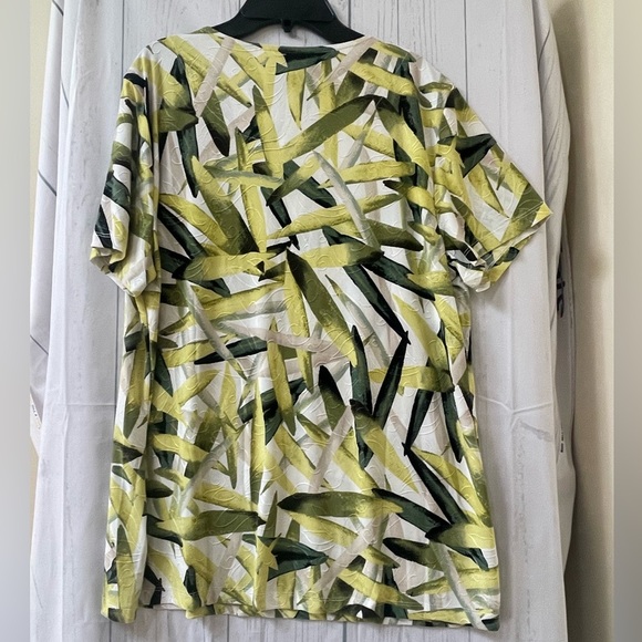 Collection XL Top - Picture 8 of 10